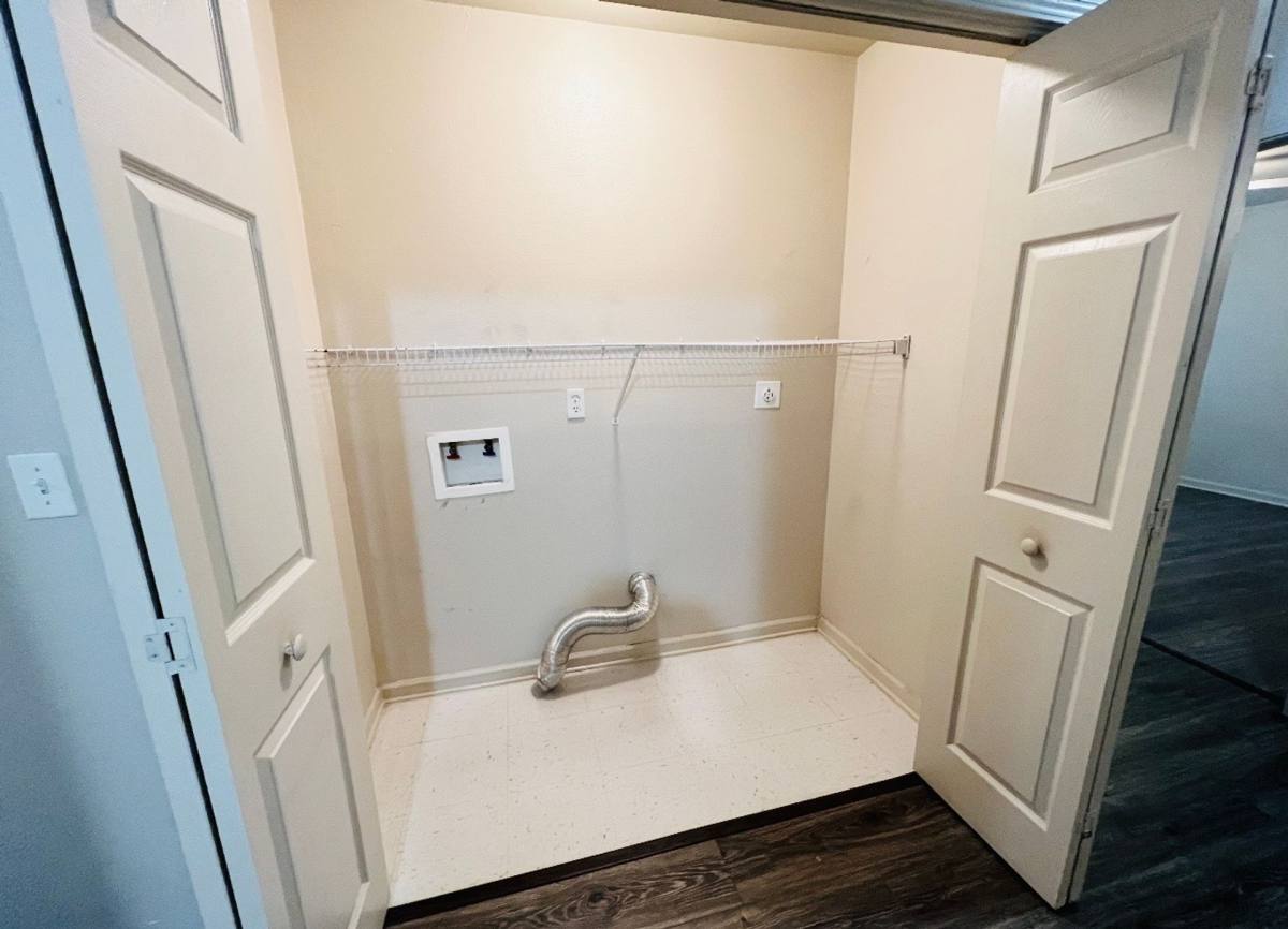 Townhouse for rent at 816 Martin Luther King Jr Dr, Lafayette, LA 70501