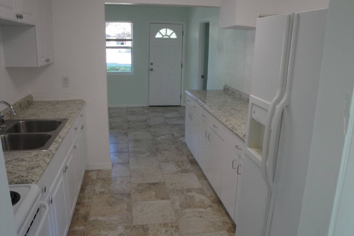 House for rent at 1665 37th St S, Saint Petersburg, FL 33711
