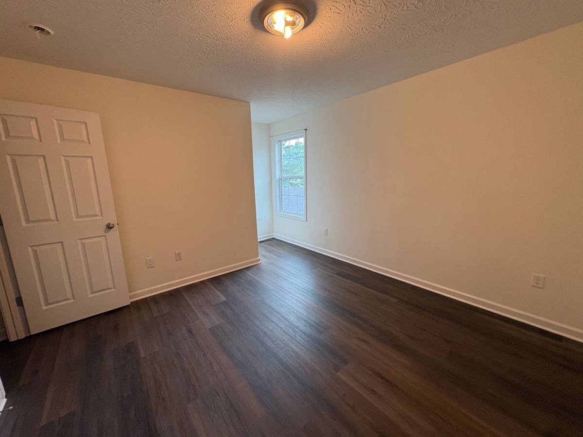 Apartment for rent at 541 McFadin Station St, Bowling Green, KY 42103