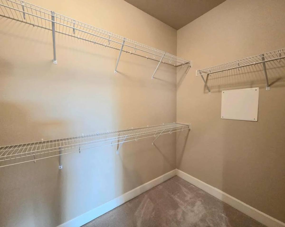 House for rent at 1744 S Blanchard Loop, East Wenatchee, WA 98802