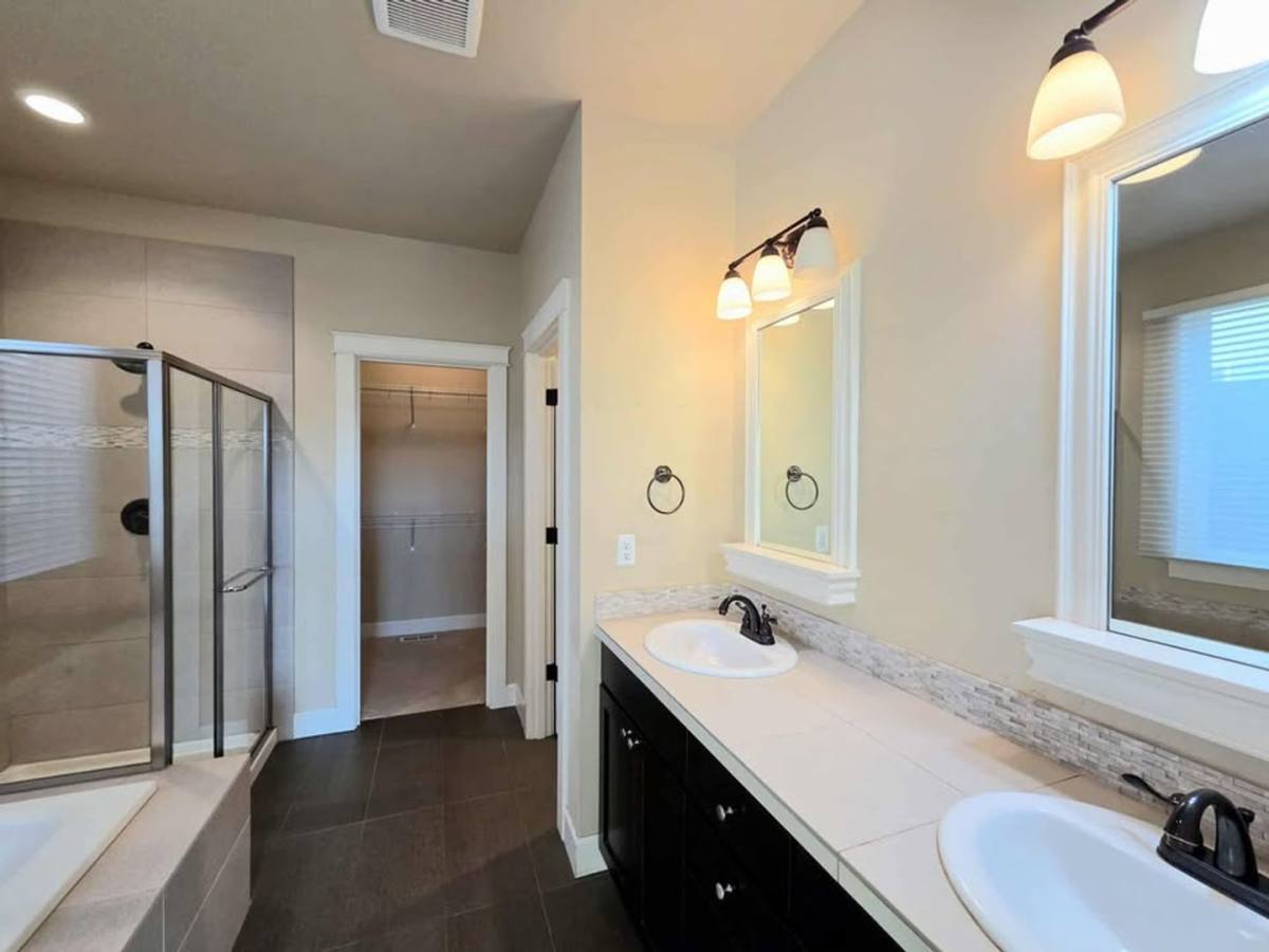 House for rent at 1744 S Blanchard Loop, East Wenatchee, WA 98802