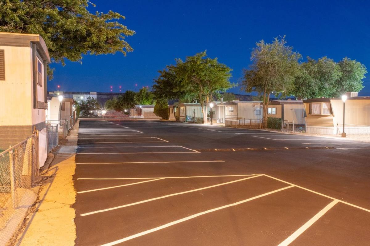 Apartment for rent at 725 W Broadway, Farmington, NM 87401