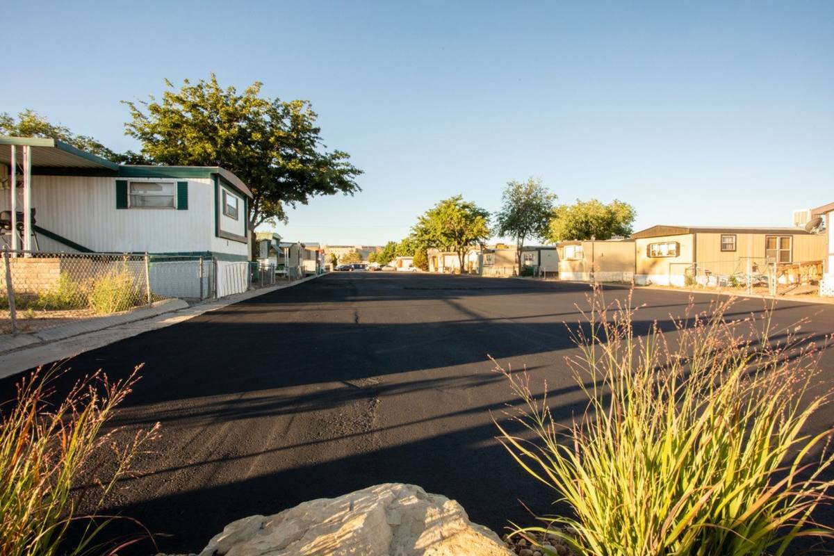 Apartment for rent at 725 W Broadway, Farmington, NM 87401