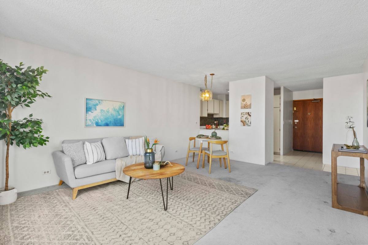 Condo for rent at 430 Lewers St, Honolulu, HI 96815