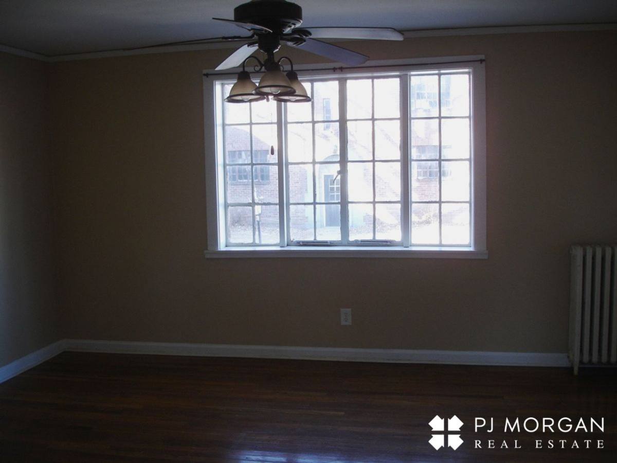 Apartment for rent at 4903 Underwood Ave, Omaha, NE 68132