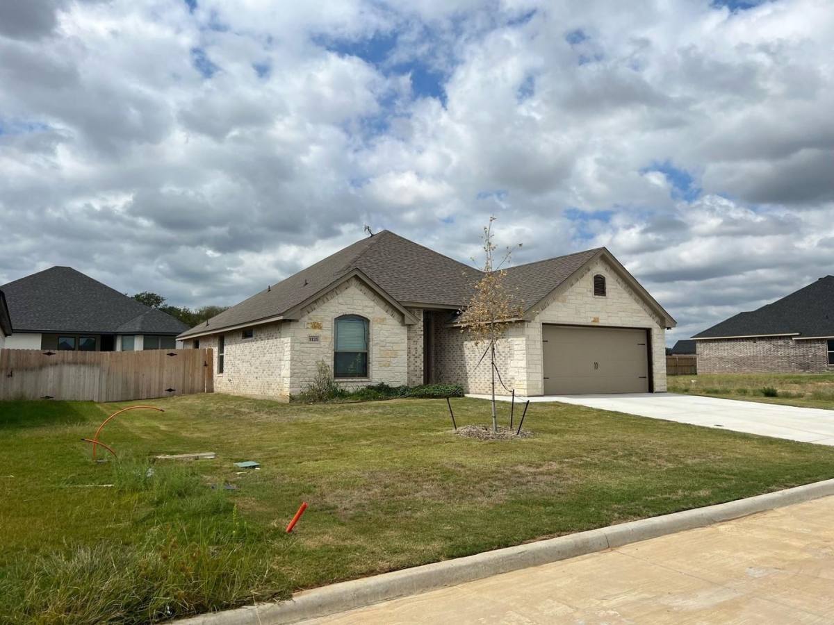 House for rent at 1125 Wild Rose Dr, Tolar, TX 76476
