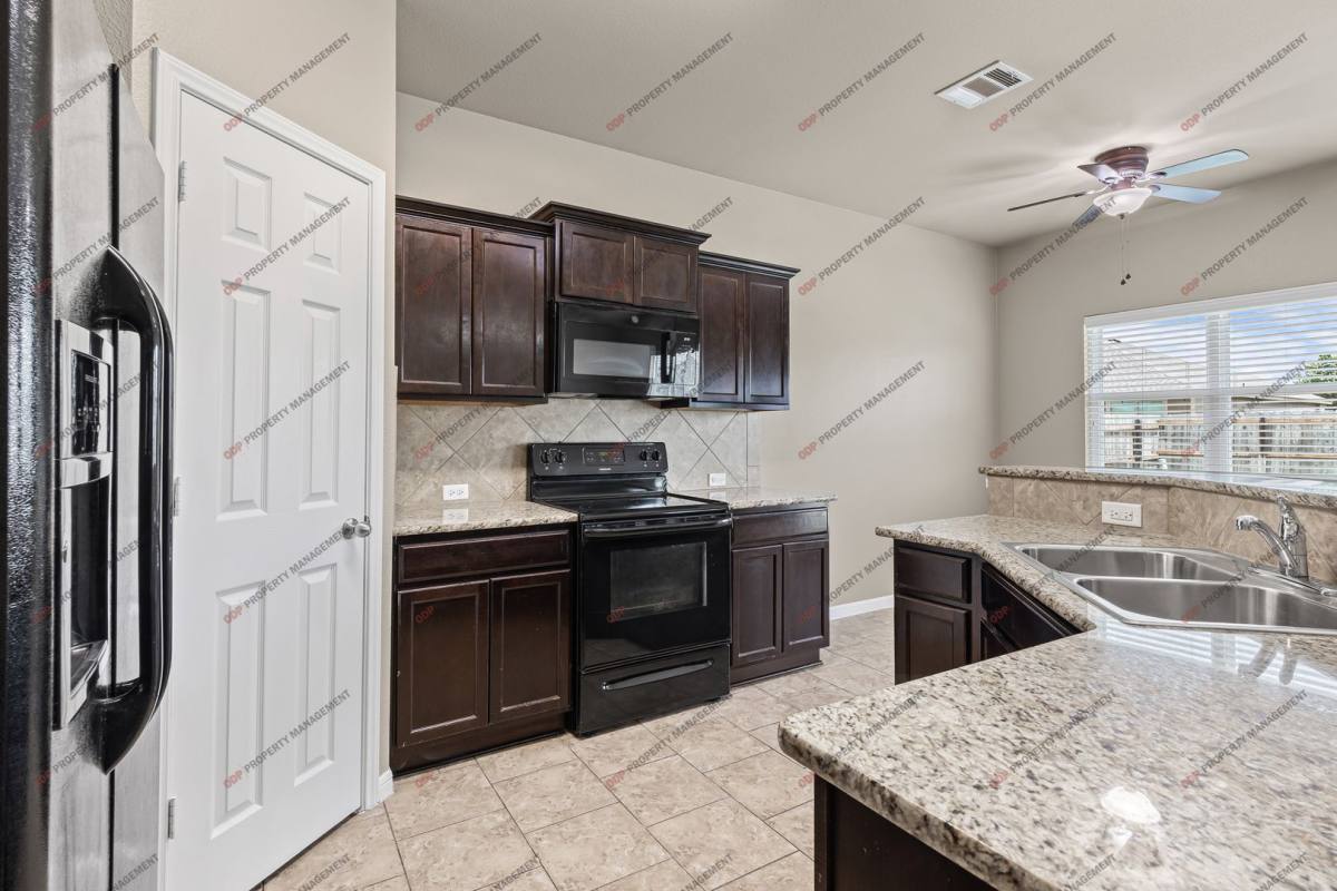 House for rent at 8012 Bridgepointe Dr, Temple, TX 76502