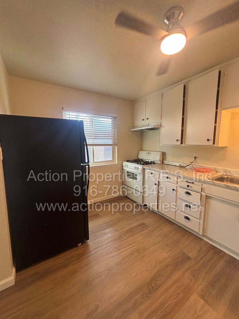 Apartment for rent at 1006 Circuit Dr, Roseville, CA 95678