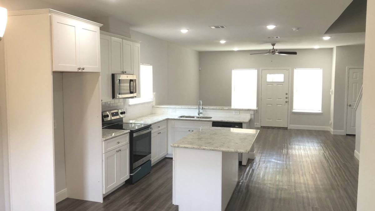 Apartment for rent at 9218 Nyssa St, Houston, TX 77078