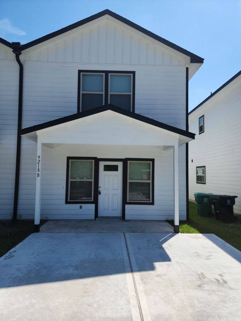 Apartment for rent at 9218 Nyssa St, Houston, TX 77078
