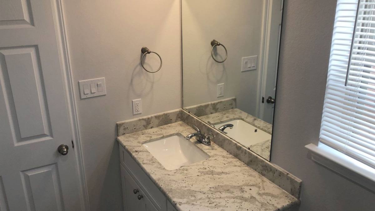 Apartment for rent at 9218 Nyssa St, Houston, TX 77078