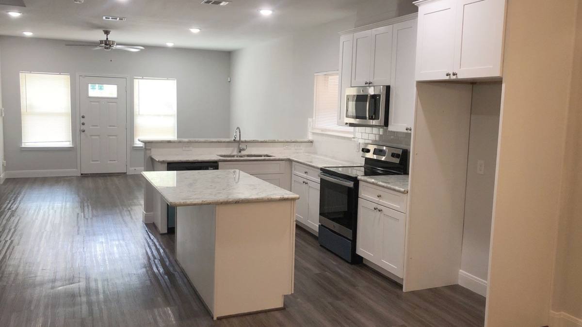 Apartment for rent at 9218 Nyssa St, Houston, TX 77078