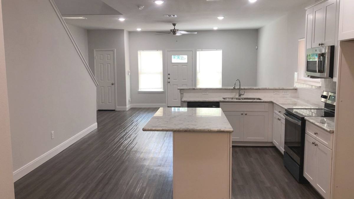 Apartment for rent at 9218 Nyssa St, Houston, TX 77078
