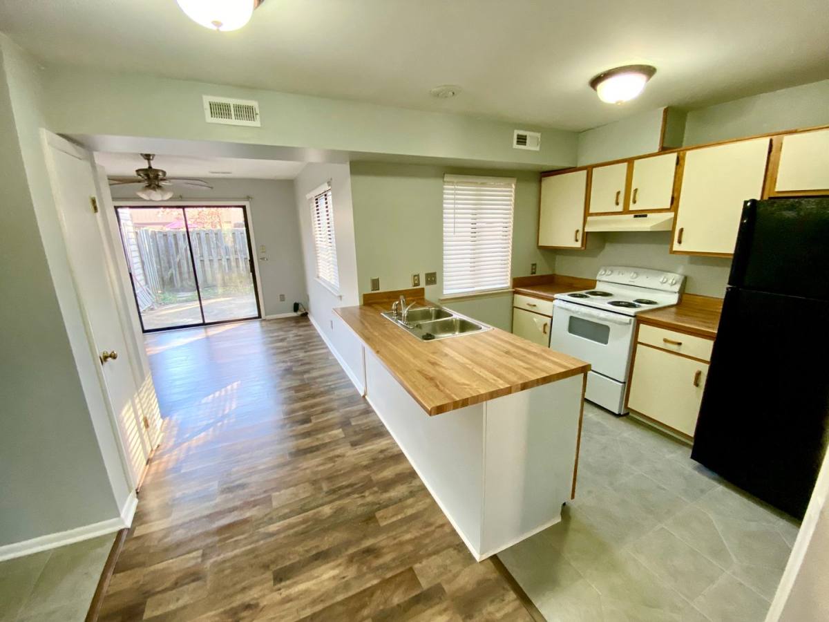 House for rent at 1116 N Green Dr, Newport News, VA 23602