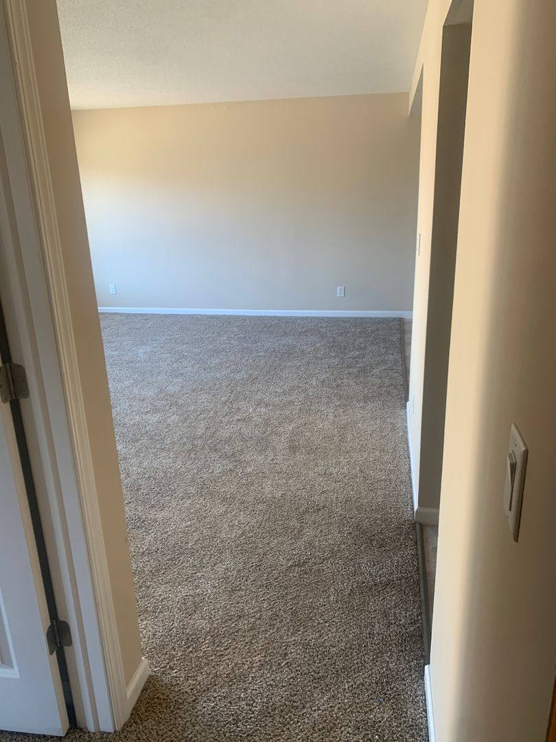 Apartment for rent at 535 S 37th St, Omaha, NE 68105