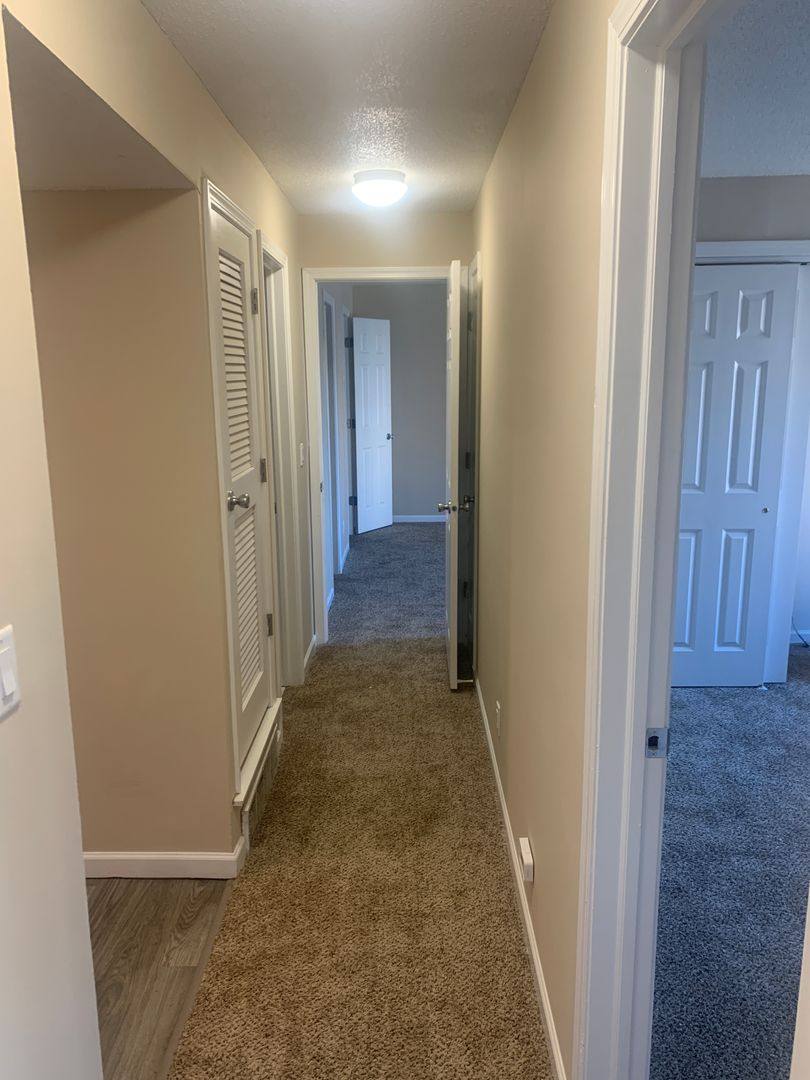 Apartment for rent at 535 S 37th St, Omaha, NE 68105