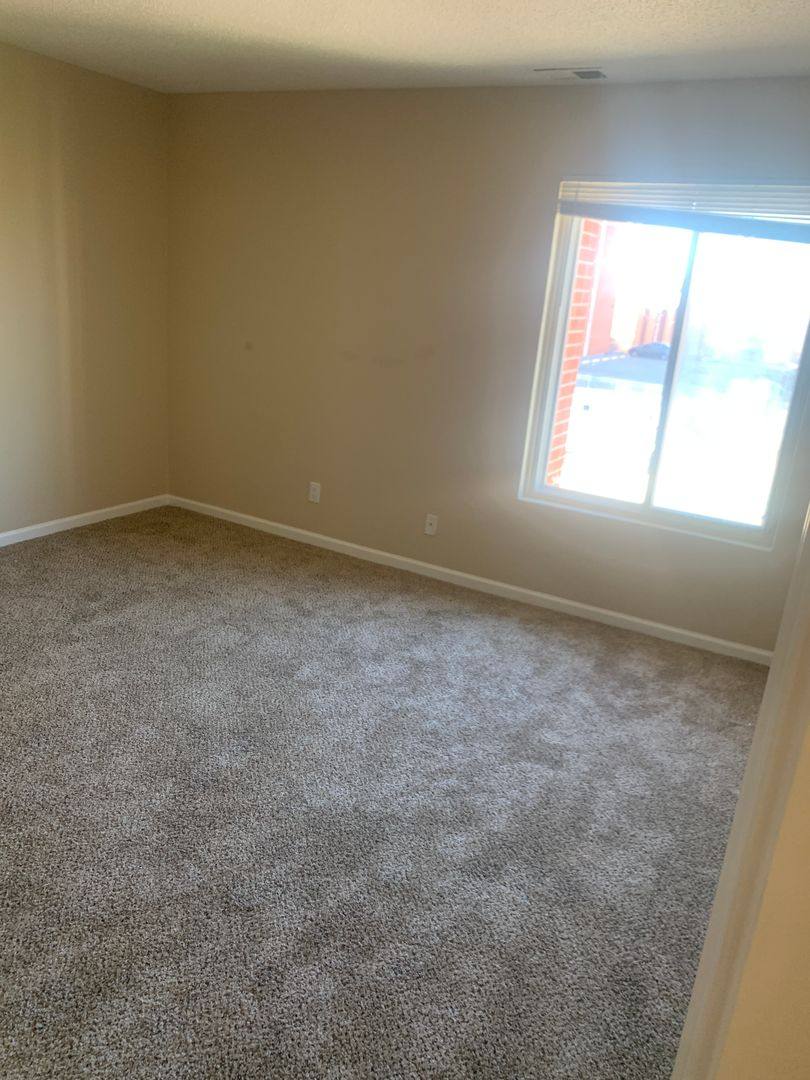 Apartment for rent at 535 S 37th St, Omaha, NE 68105