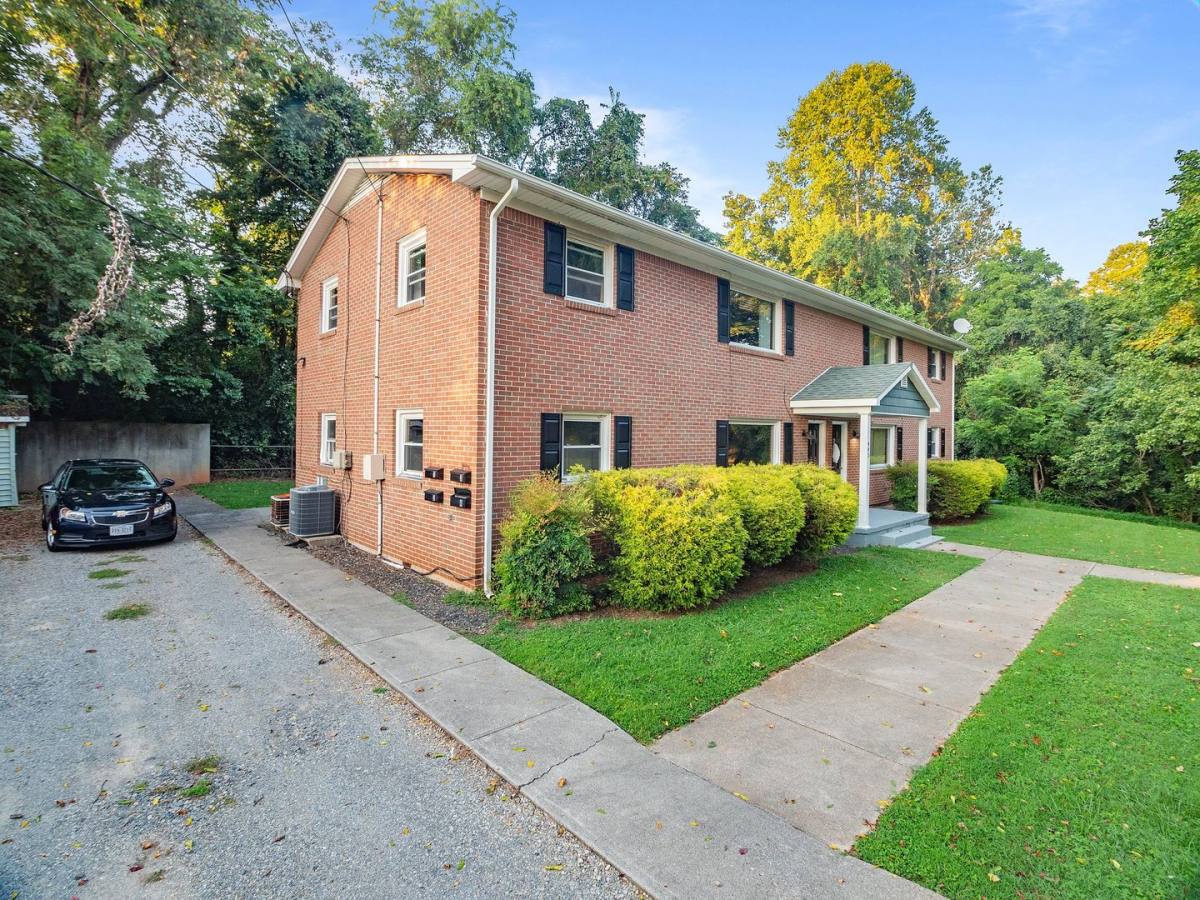 Apartment for rent at 445 Riverview St, Rocky Mount, VA 24151
