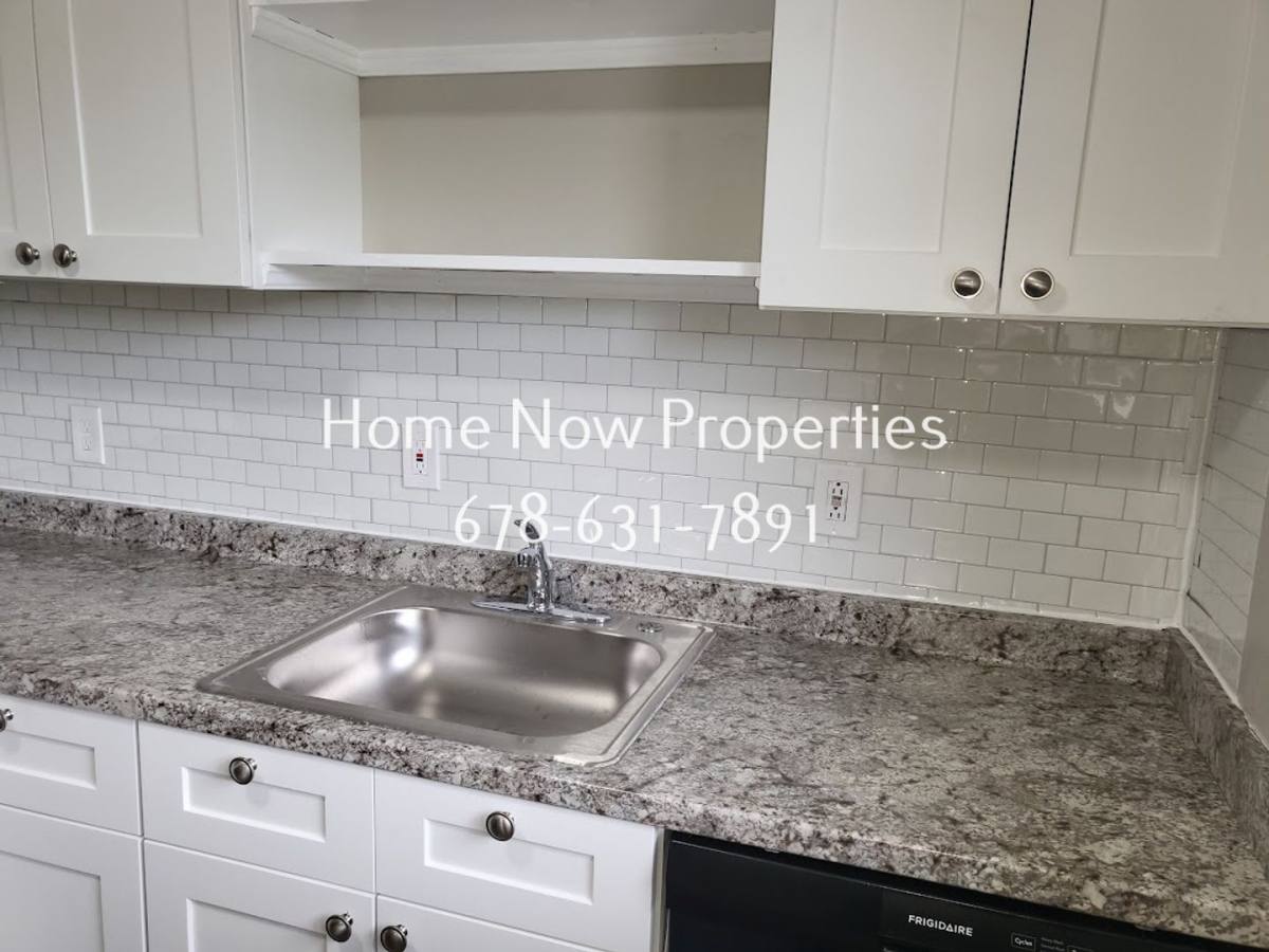 Apartment for rent at 417 Barton Dr, Forest Park, GA 30297