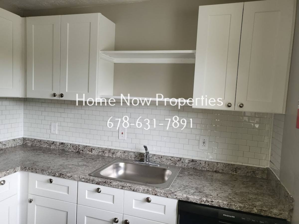 Apartment for rent at 417 Barton Dr, Forest Park, GA 30297