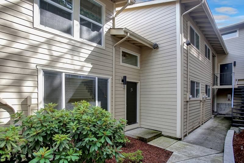 Apartment for rent at 3105 SW Barbur Blvd #:7, Portland, OR 97201
