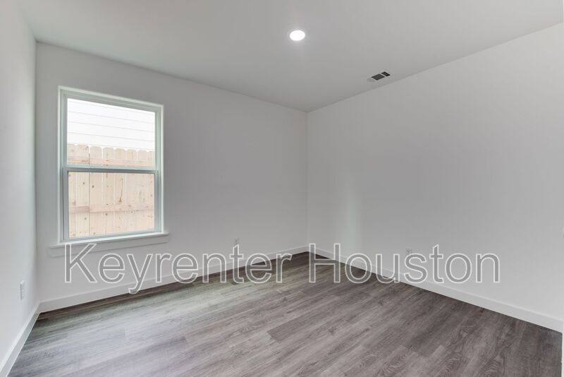 House for rent at 8126 Sterlingshire St #B, Houston, TX 77078