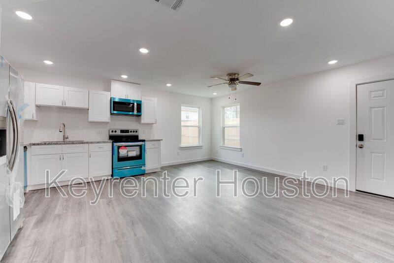 House for rent at 8126 Sterlingshire St #B, Houston, TX 77078
