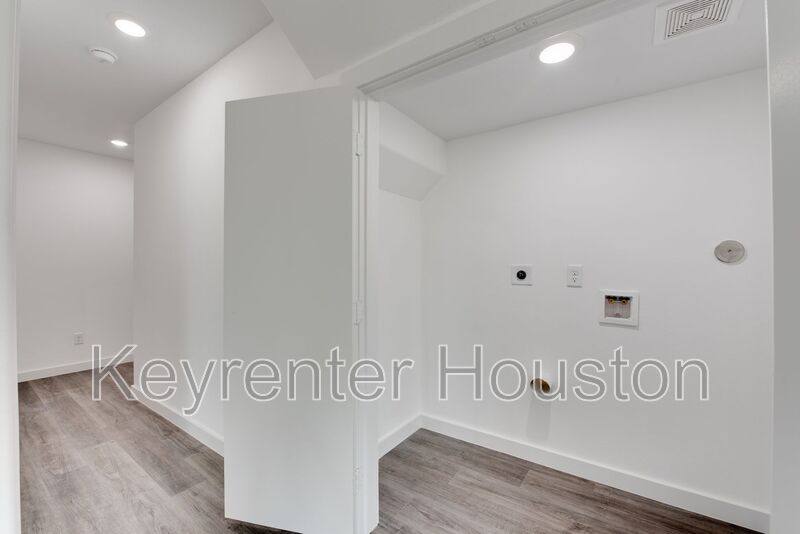House for rent at 8126 Sterlingshire St #B, Houston, TX 77078