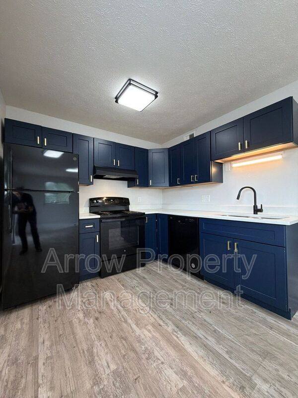 Apartment for rent at 2325 S St #8, Lincoln, NE 68503