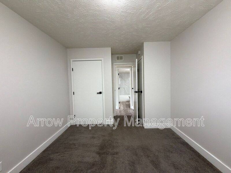 Apartment for rent at 2325 S St #8, Lincoln, NE 68503