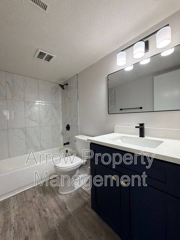Apartment for rent at 2325 S St #8, Lincoln, NE 68503