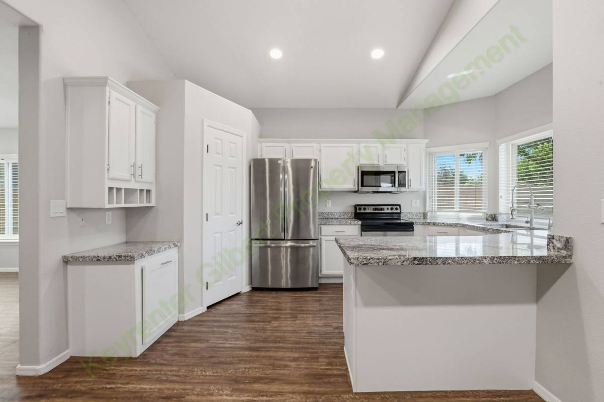 House for rent at 1333 W Glenmere Dr, Chandler, AZ 85224