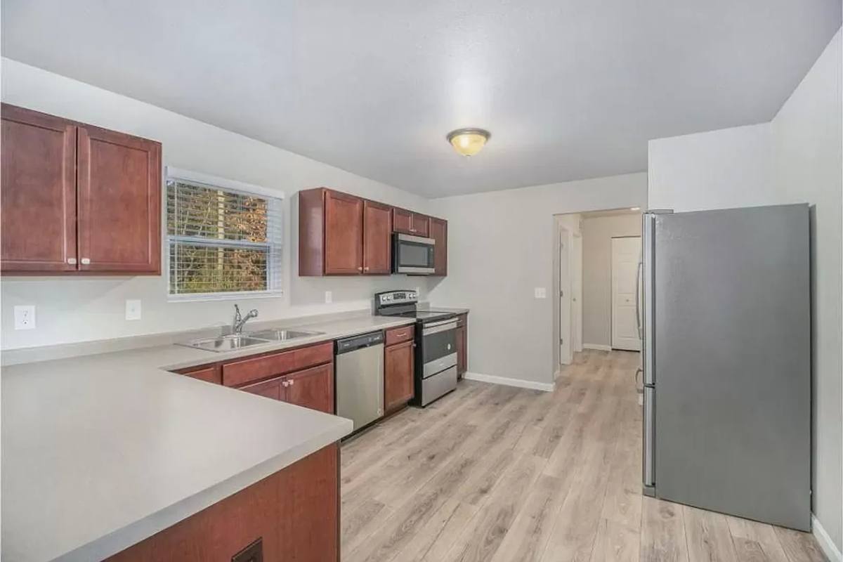 House for rent at 6354 Wood Hollow Ave, Kalamazoo, MI 49009