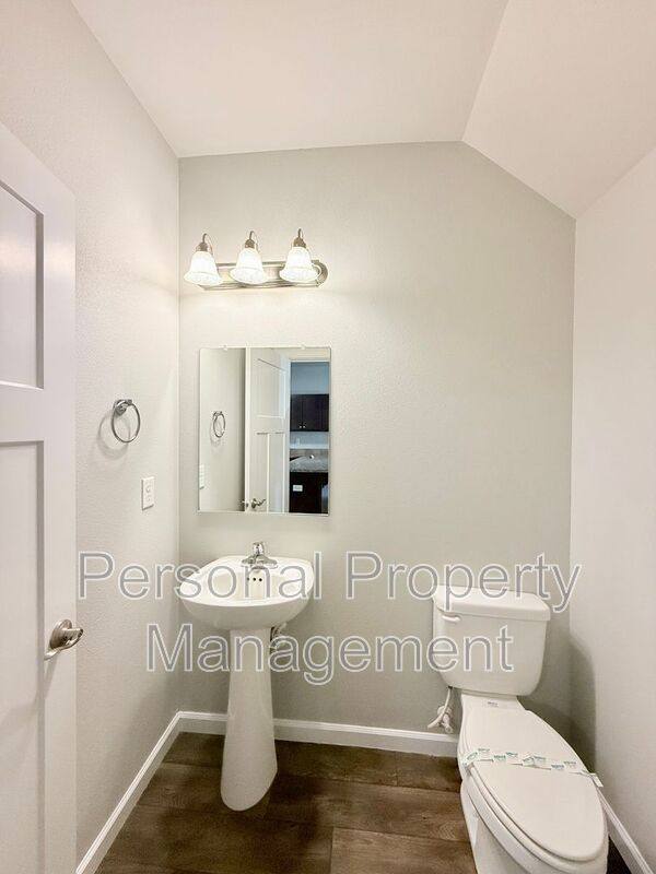 Townhouse for rent at 12600 NE 49th St #BLDG F, Vancouver, WA 98682