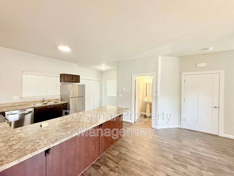 Townhouse for rent at 12600 NE 49th St #BLDG F, Vancouver, WA 98682