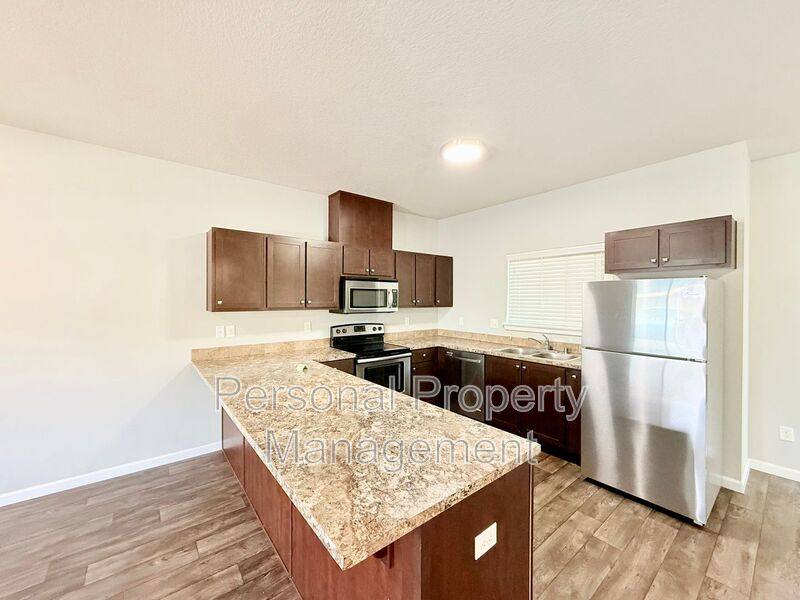 Townhouse for rent at 12600 NE 49th St #BLDG F, Vancouver, WA 98682