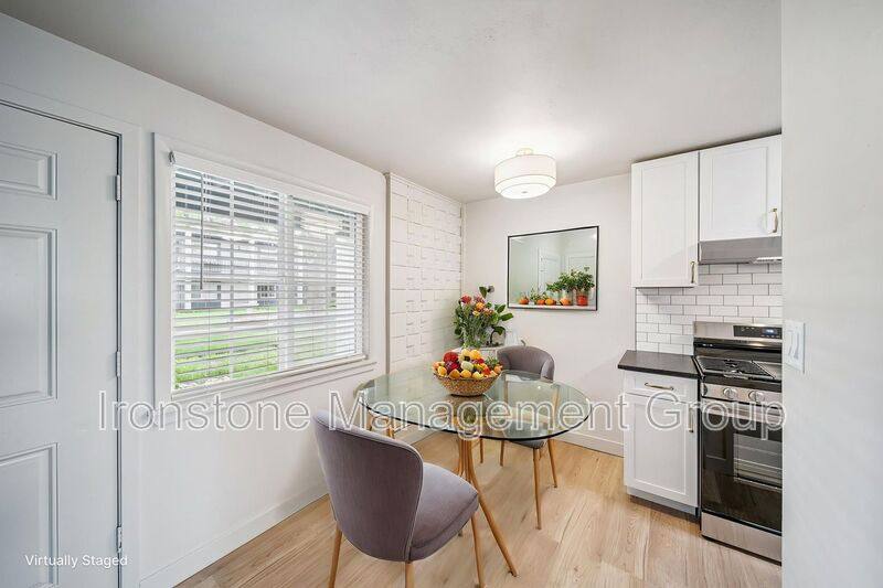Apartment for rent at 109 S 9th Ave #102, Broken Arrow, OK 74012