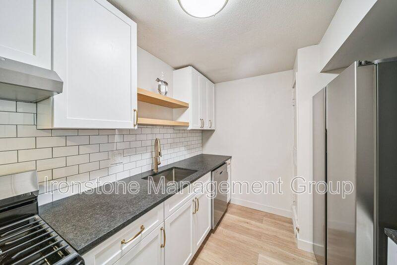 Apartment for rent at 109 S 9th Ave #102, Broken Arrow, OK 74012