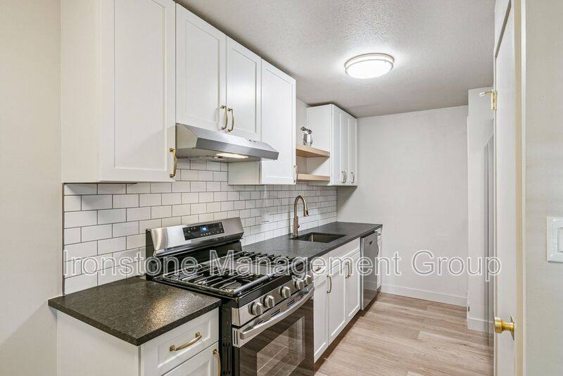 Apartment for rent at 109 S 9th Ave #102, Broken Arrow, OK 74012