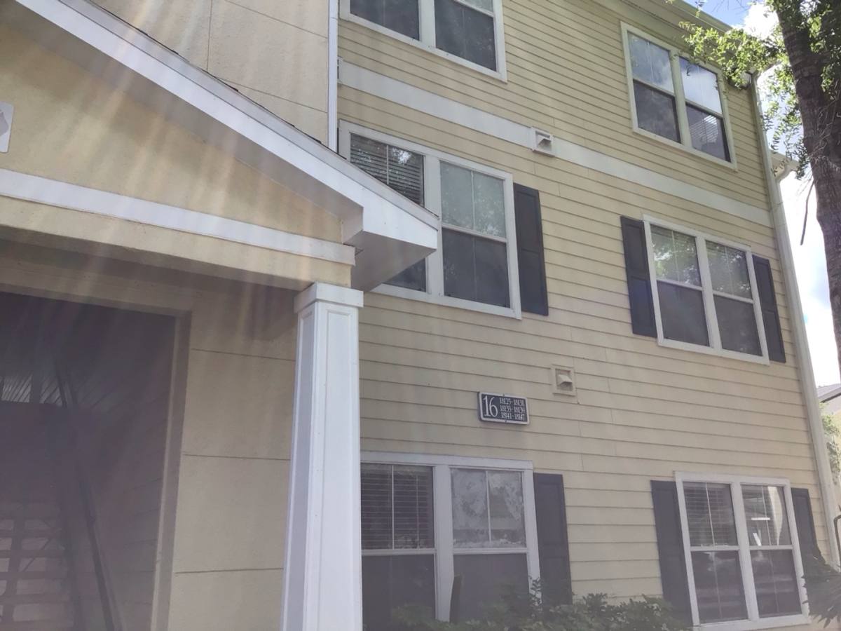 Condo for rent at 18139 Back Stretch Lane, Tampa, FL 33647