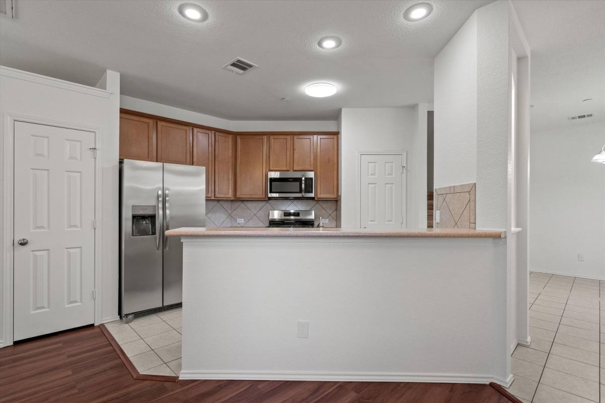 Apartment for rent at 9201 Brodie Lane, Austin, TX 78748