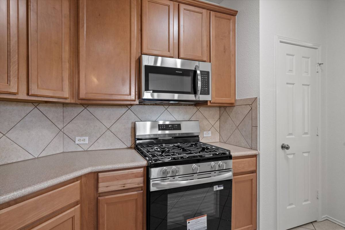 Apartment for rent at 9201 Brodie Lane, Austin, TX 78748