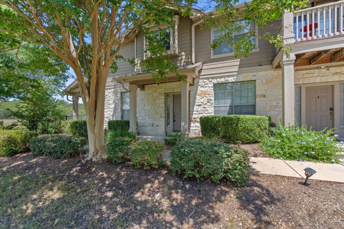 Apartment for rent at 9201 Brodie Lane, Austin, TX 78748