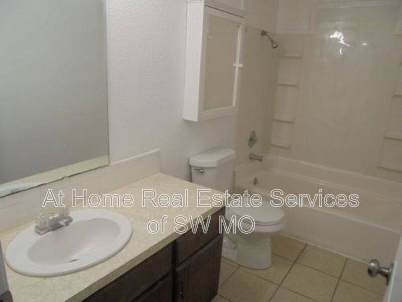 House for rent at 3410 W Maple Dr, Springfield, MO 65807