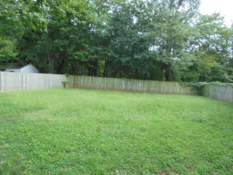 House for rent at 3410 W Maple Dr, Springfield, MO 65807
