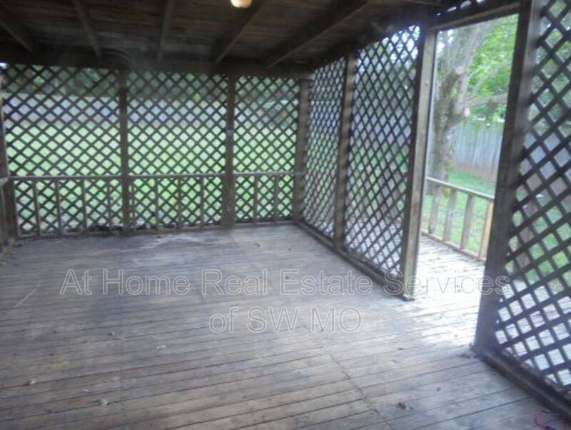 House for rent at 3410 W Maple Dr, Springfield, MO 65807