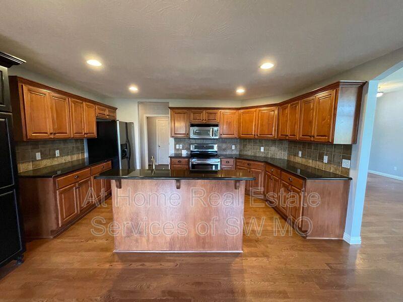 House for rent at 6063 N 19th, Ozark, MO 65721