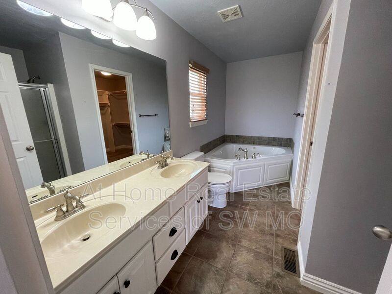 House for rent at 6063 N 19th, Ozark, MO 65721