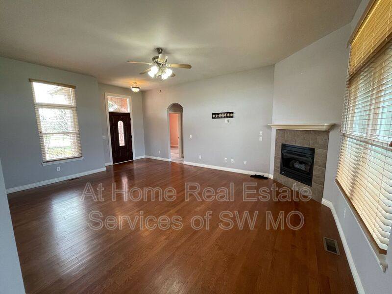 House for rent at 6063 N 19th, Ozark, MO 65721