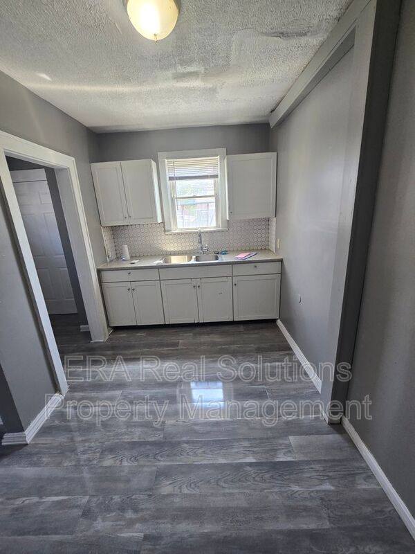 Apartment for rent at 852 Fairwood Ave, Columbus, OH 43205